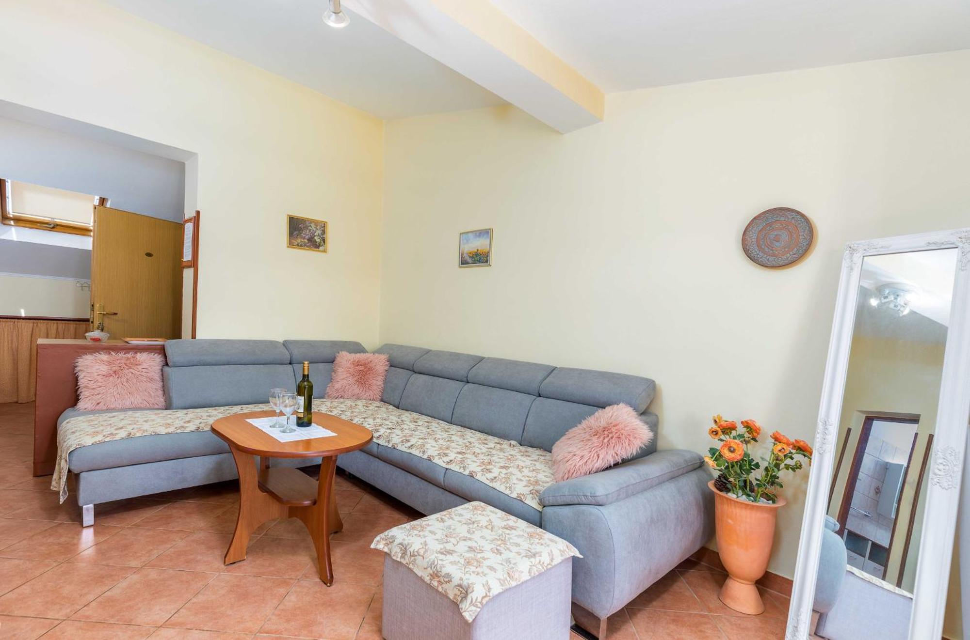 Villa Nada In Fazana - Near The Beach Exterior foto